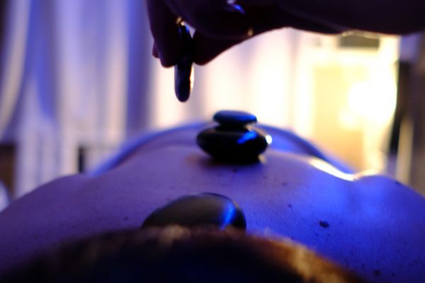 stonemassage5681B8537-3530-029B-59DA-88F3F319E368.jpg